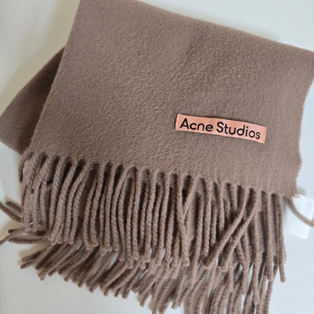 아크네스튜디오 머플러