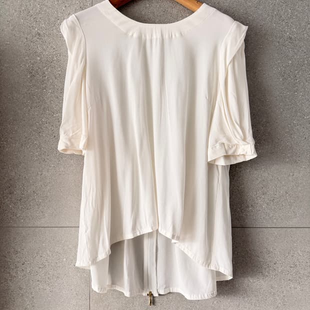 케서린로즈 화이트 블라우스 셔츠 뒷지퍼 포인트 일본제