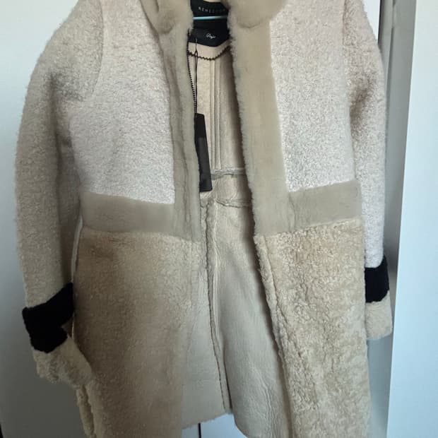 레니본 양털 무스탕