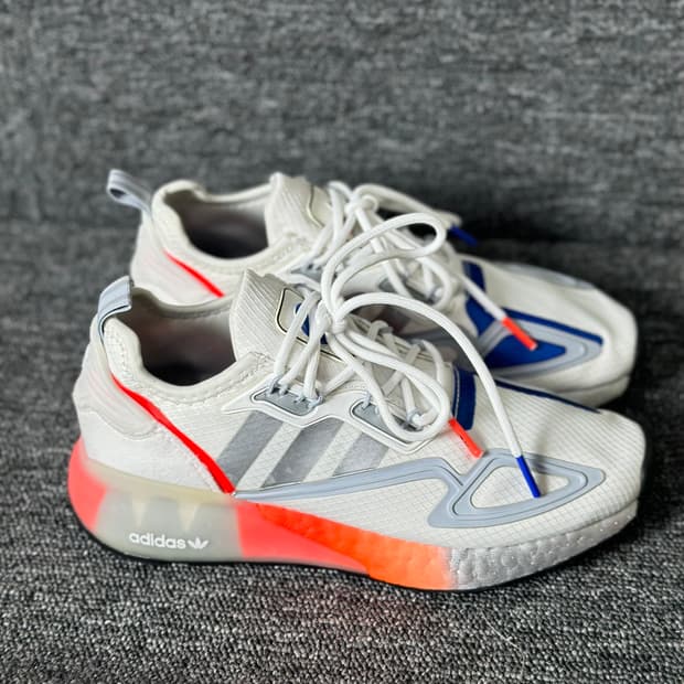 아디다스 ZX 2K 부스트 운동화