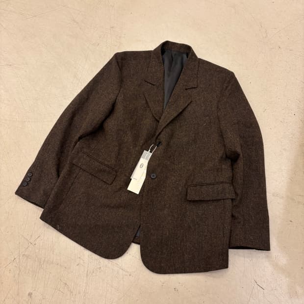 수아레 브라운 투버튼 블레이저