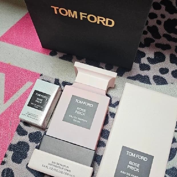 톰포드 로즈 프릭 오 드 퍼퓸 100ml+7.5ml 미개봉 새상품+쇼핑백