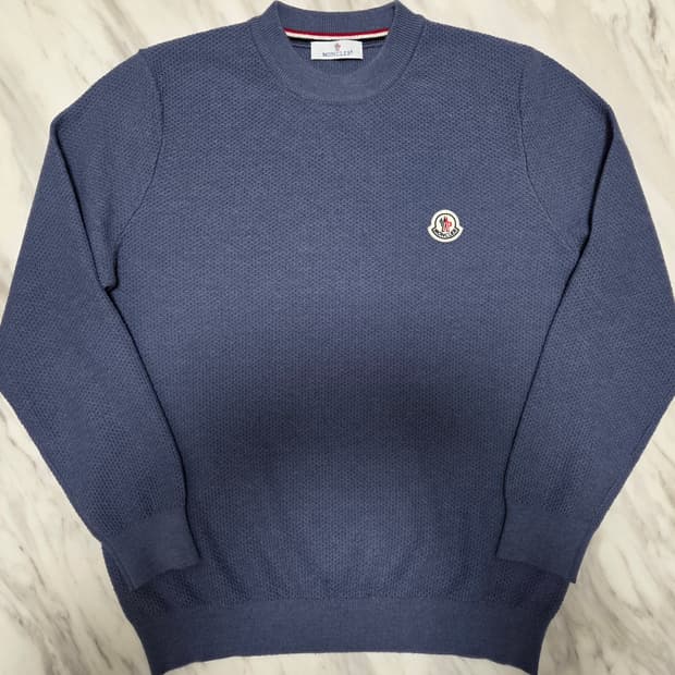 몽클레어 네이비 블루 니트