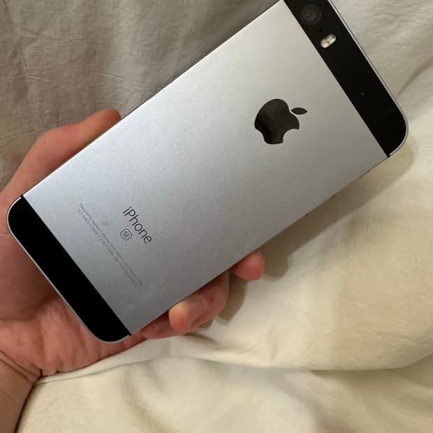 아이폰se 배터리100 16기가 판매(교환)