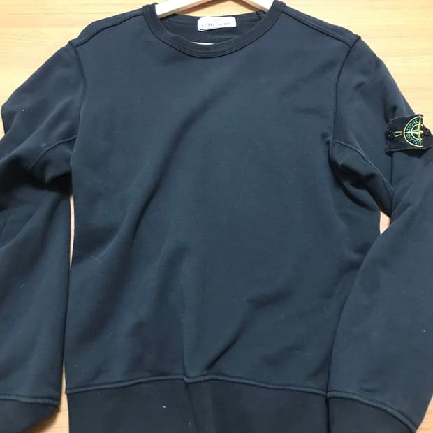 스톤 아일랜드 맨투맨 판매합니다.