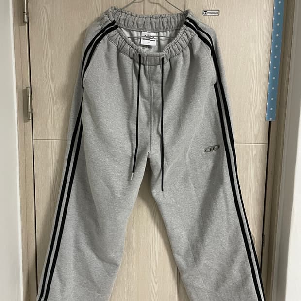 [1]본투윈 크롬 트랙라인 팬츠