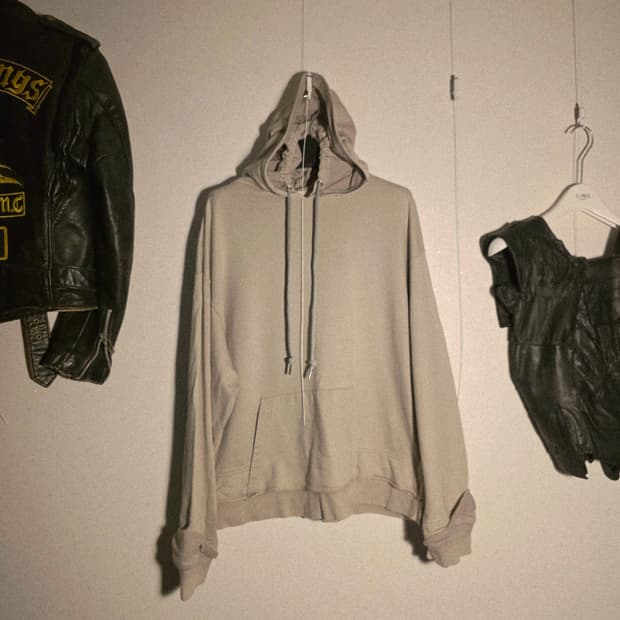 Yoke double layered hoodie