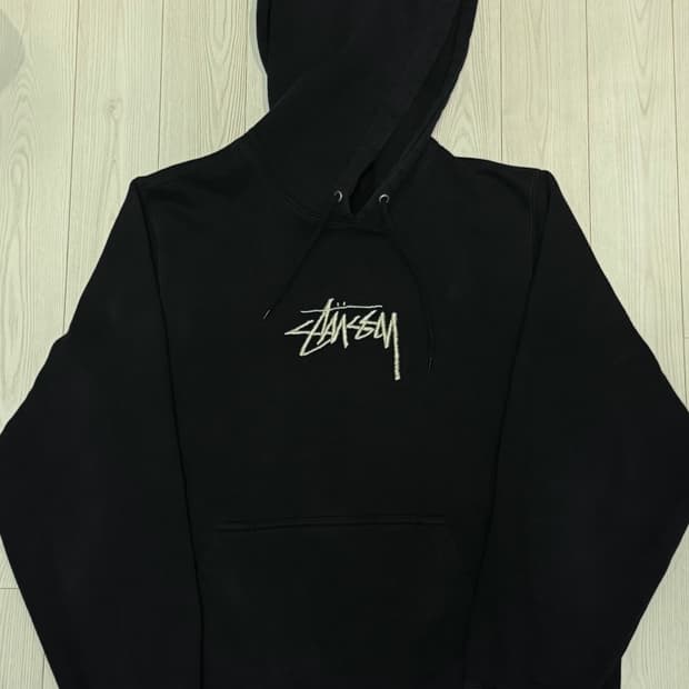 스투시 자수 후드티 블랙