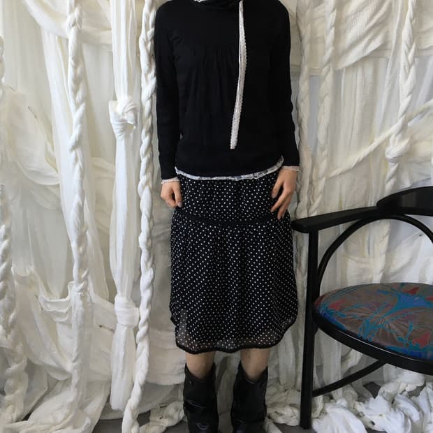 Lace point high neck sleee