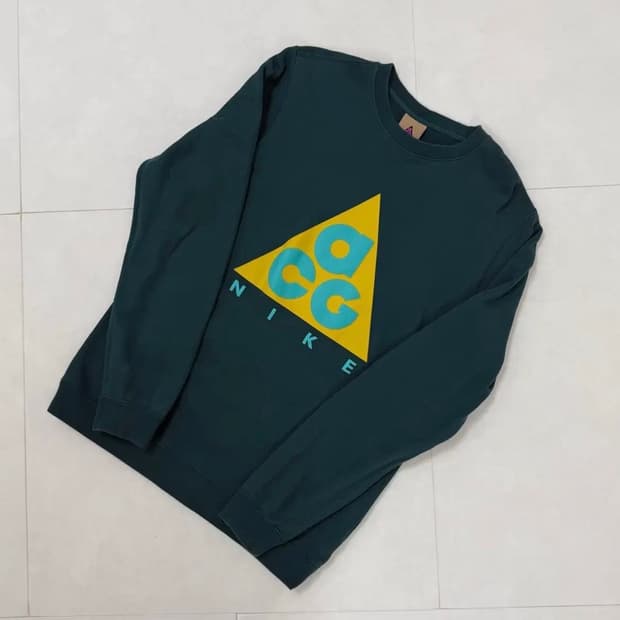 나이키 ACG 맨투맨 AR8796-375