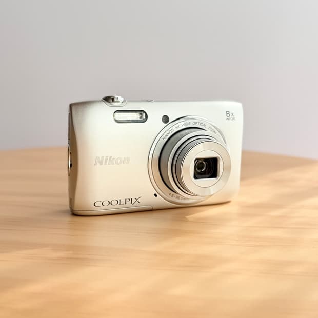 ✨미품/풀박스✨ 니콘 쿨픽스 S3600 실버 디카