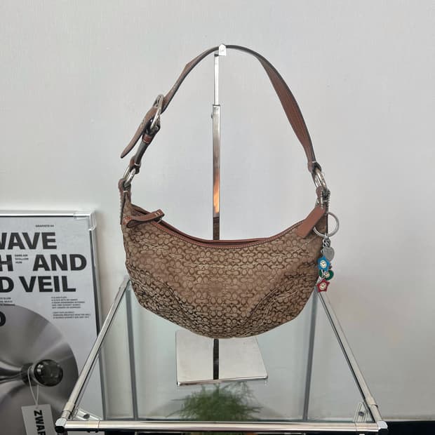 코치 자카드 숄더백 Y2K