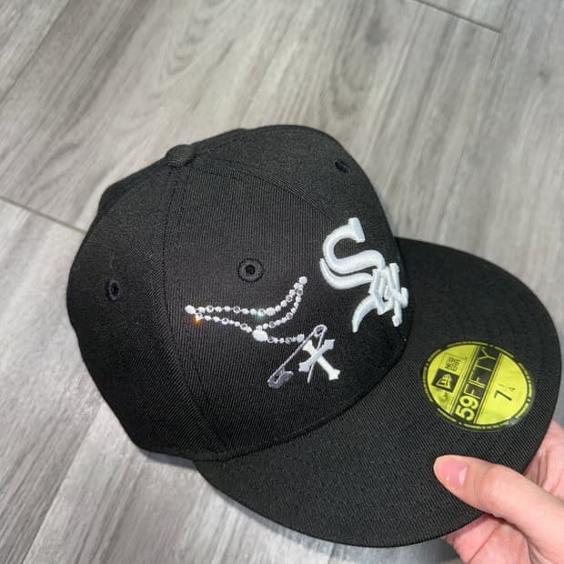 뉴에라 커스텀 판매합니다!