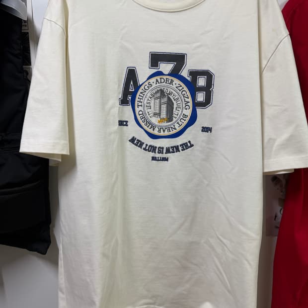 아더에러 티셔츠 