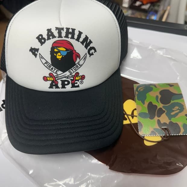 (Os)베이프 파이레이트 스토어 매쉬캡 블랙