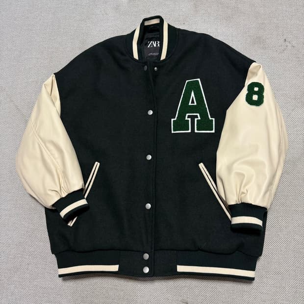 자라 레터링 바시티 자켓