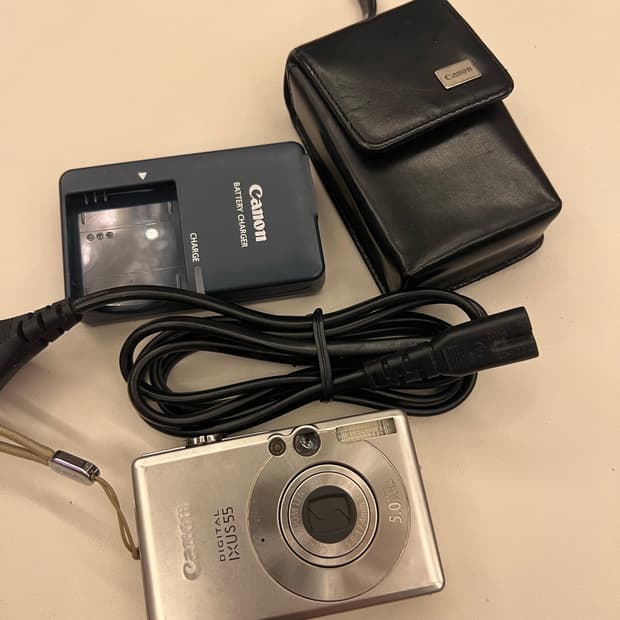 캐논 디지털 IXUS55 카메라 + 충전기 + 파우치
