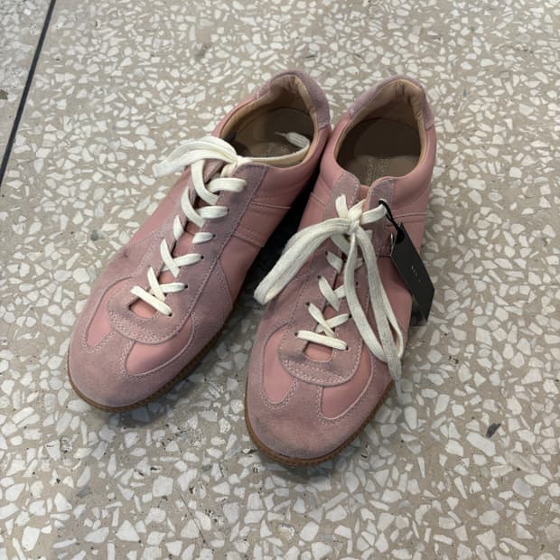 Shoopen pink sneakers