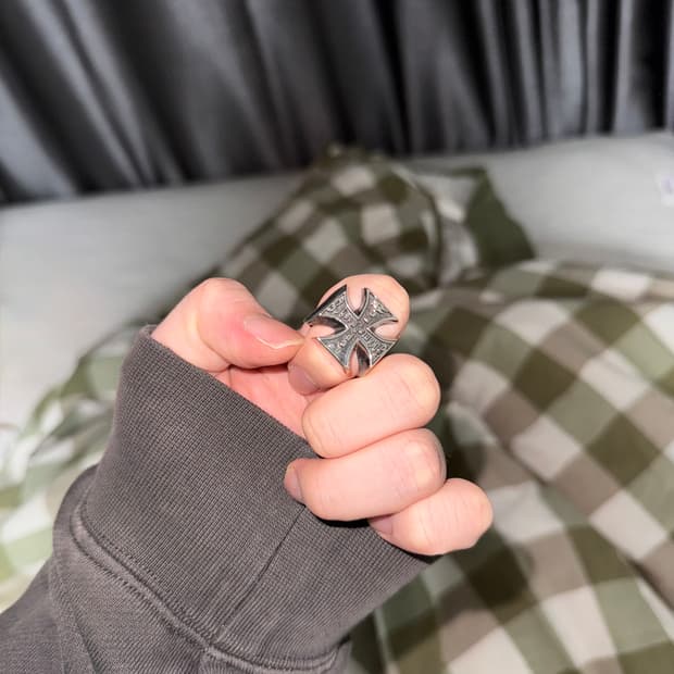 ENFANTS RICHES DÉPRIMÉS 크로스 실버 링