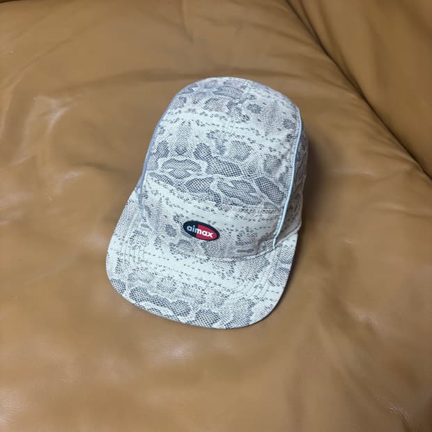 슈프림 나이키 에어맥스 캠프캡 모자 스네이크 스킨