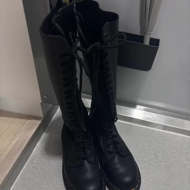 닥터마틴 1B60 버지니아 블랙 20홀 부츠 220