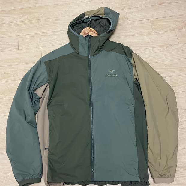 아크테릭스 아톰 후디 램파이어 타츠 포리지 XL