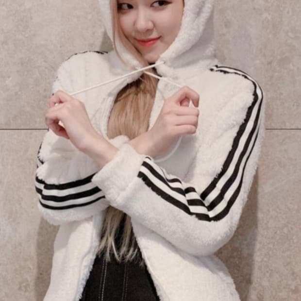 (100)L☆우주매물☆ 아디다스 블랙핑크 로제 [흰검] 쉐르파 퍼 후리스