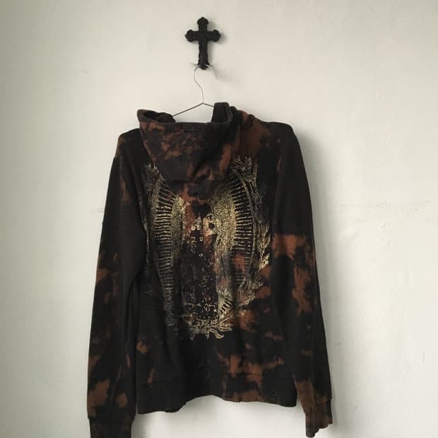 Back printing dyed hood zip up