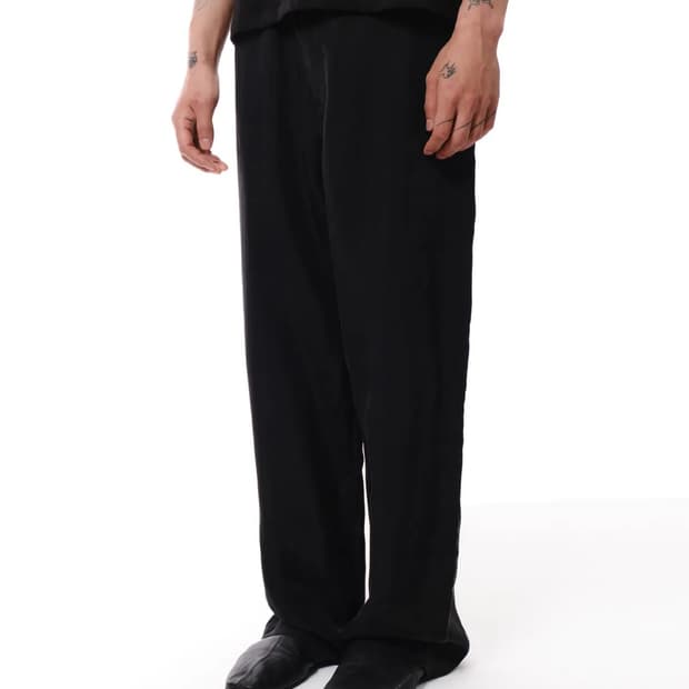 다이브인 CUPRA STRAIGHT TROUSERS (BLACK)