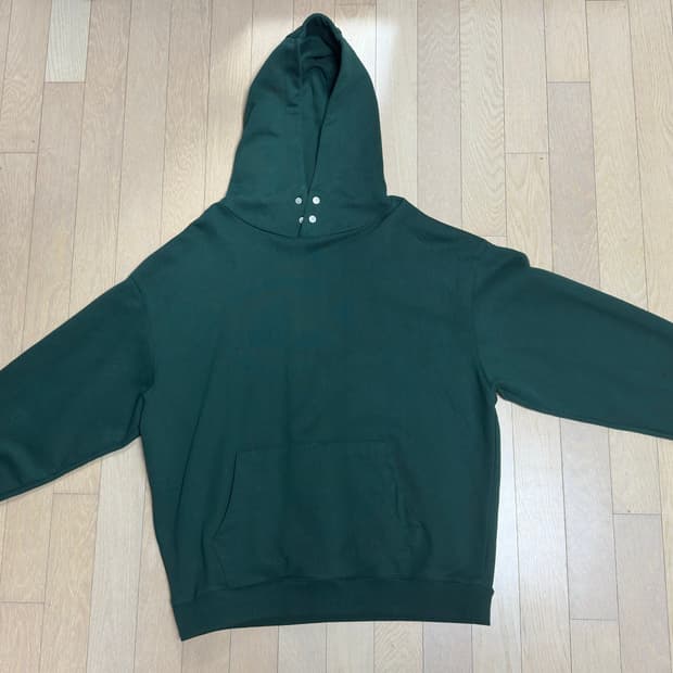 인사일런스 후드티