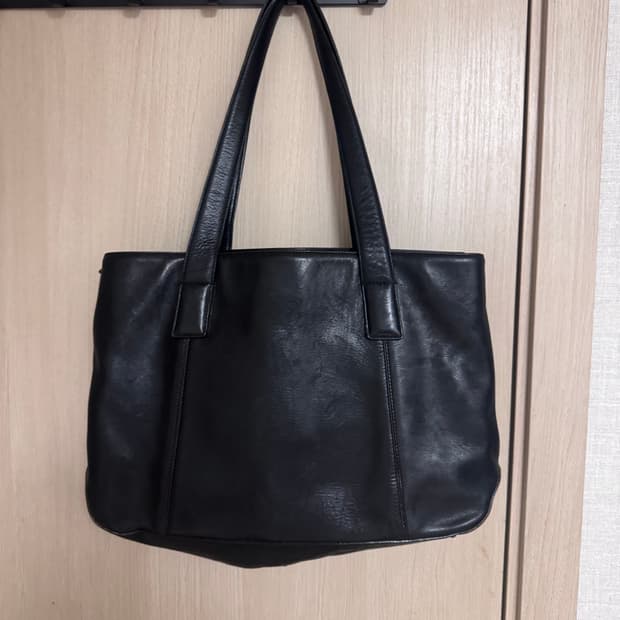 Issey miyake 레더백