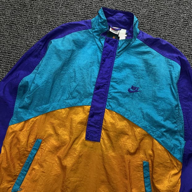 90s 나이키 퓨추라 올드스쿨 배색 나일론 바람막이 231