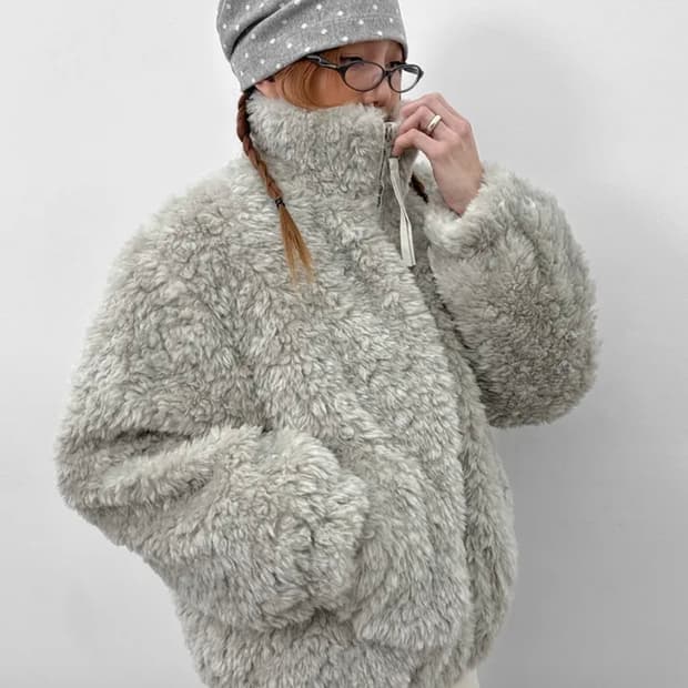 블랙업 피카브 누빔 퍼자켓