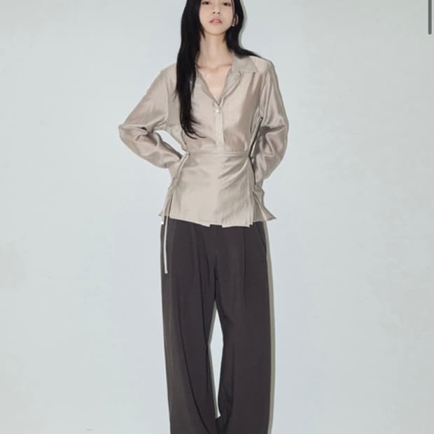 ods 오디에스 실키 랩 셔츠 베이지