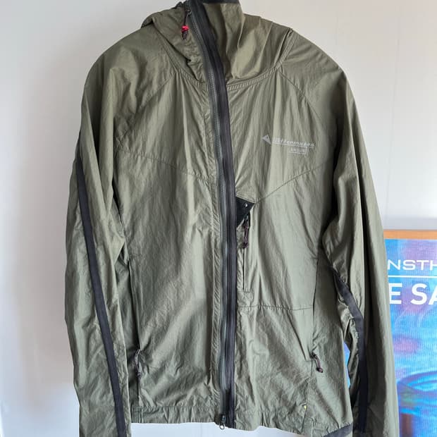 Klattermusen ansur hooded wind jacket