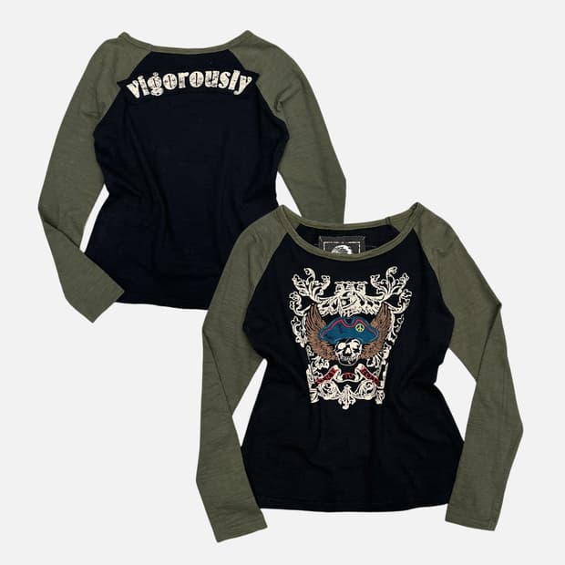 patch skull khaki raglan t