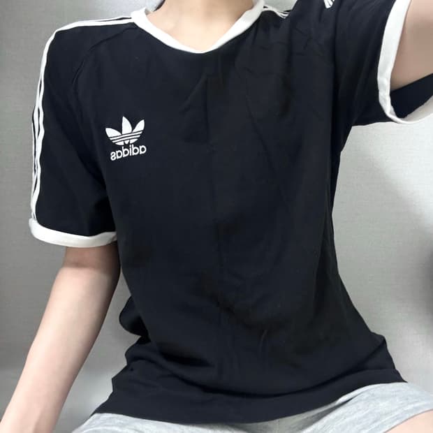아디다스 블랙 삼선 파이어버드 로고 반팔티/브랜드/옷/여성/링거