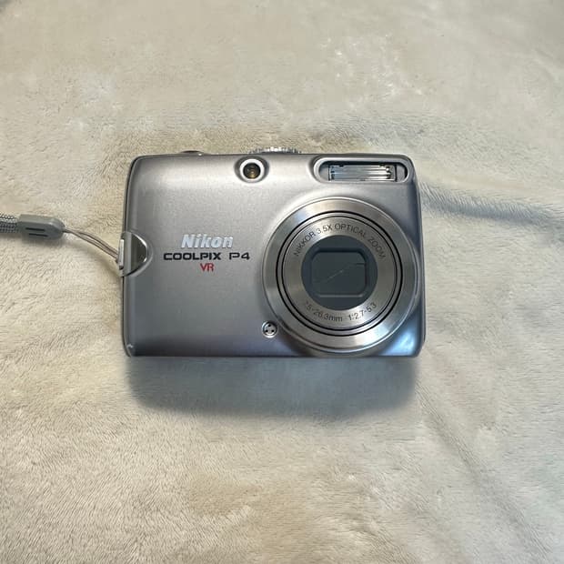 니콘 쿨픽스 p4 디카 디지털카메라 (누가영디카)
