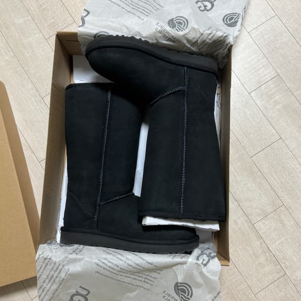 UGG W 클래식 톨 2 US6(230)