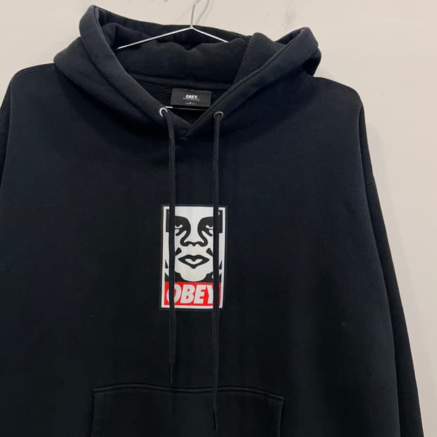 OBEY 미들로고 스탠다드 오버핏 후드티