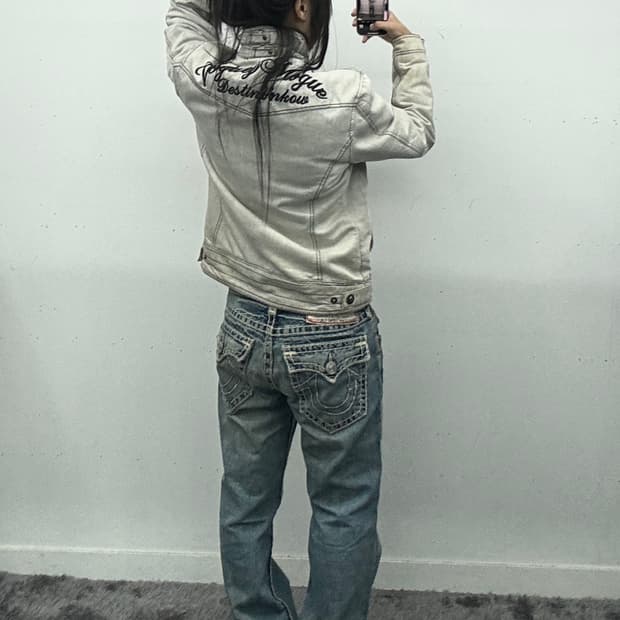 트루릴리젼 로우 부츠컷 데님