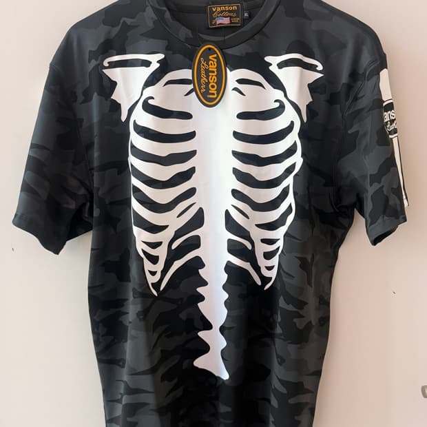 밴슨( Vanson Leathers) BONE 카모 반팔티