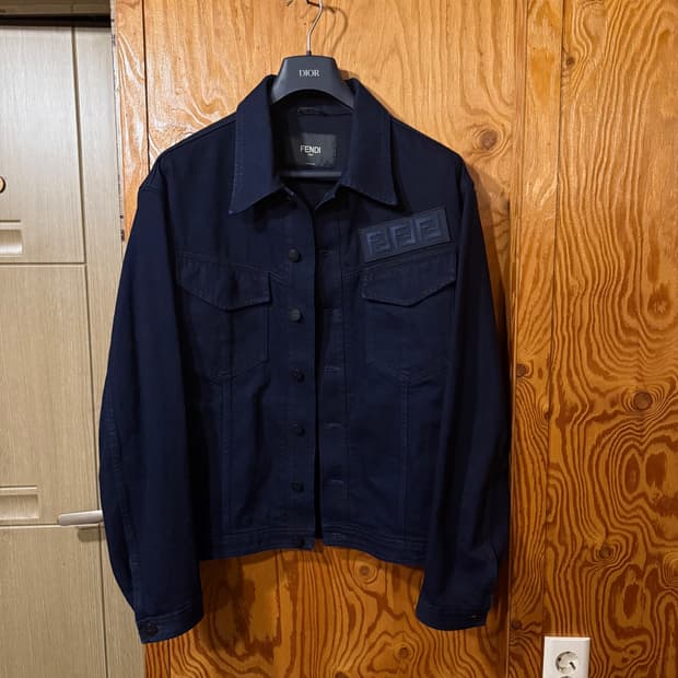 펜디 주카 FFF 청 데님 자켓 판매 합니다