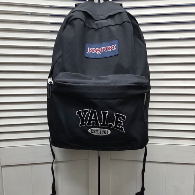 잔스포츠 예일 콜라보 한정판 백팩