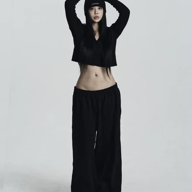 ODOR Molly wide jogger in black