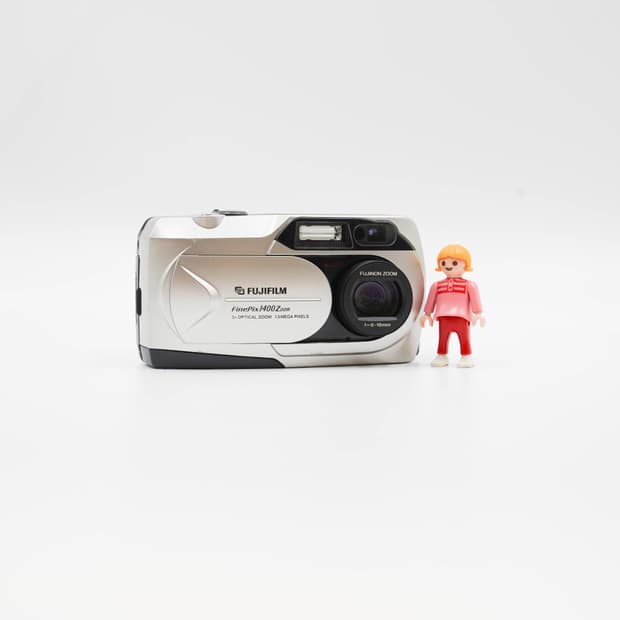 Fujifilm FinePix 1400  (후지 파인픽스 1400)