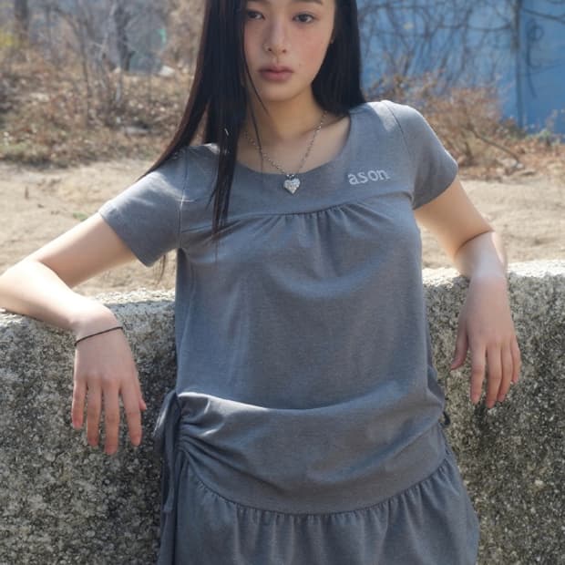 애즈온 에띠 프릴 드레스 그레이