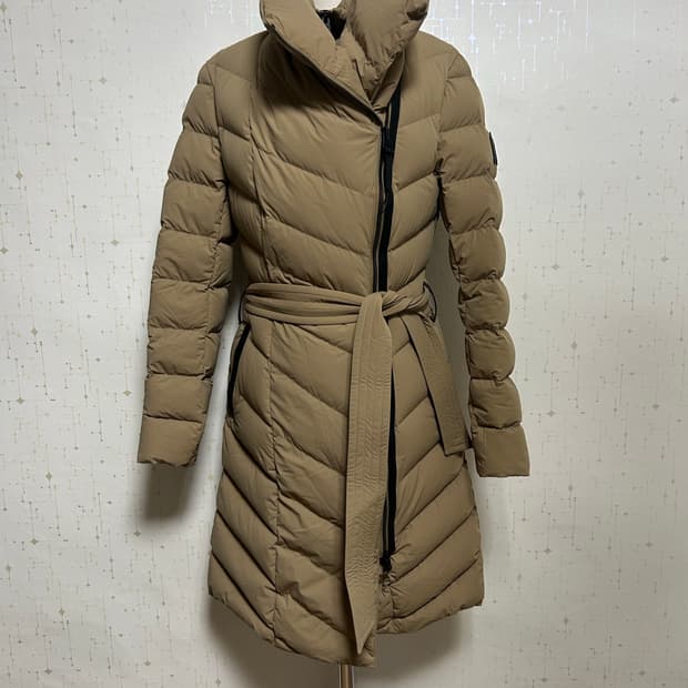맥케이지 일레나 여성패딩 다크카멜색상