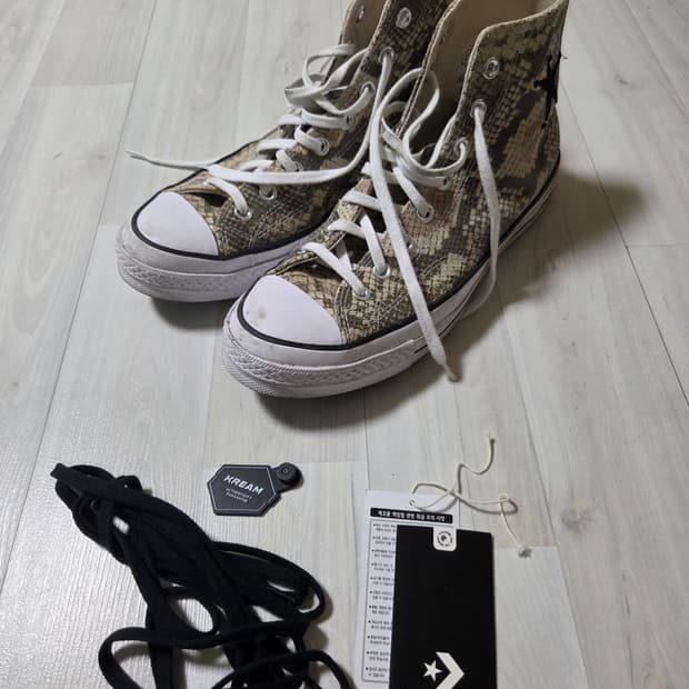 컨버스 x 스투시 척 70 하이 레더 스네이크스킨 275