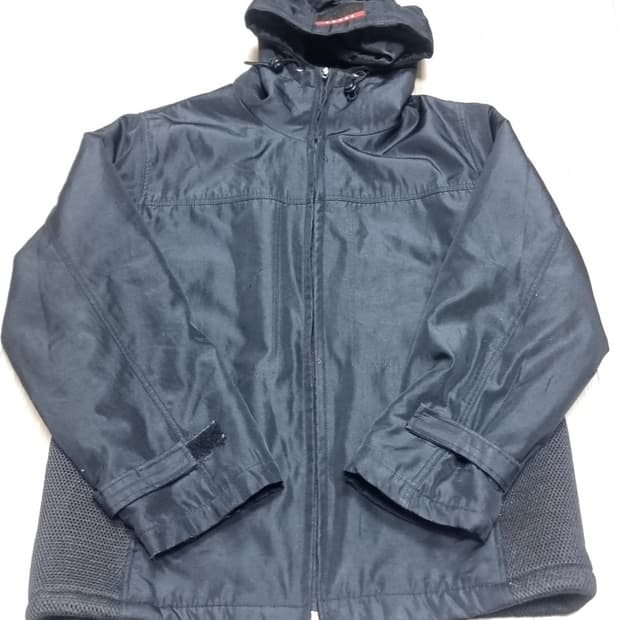 프라다 블랙 후드 바람막이 자켓(100-105)